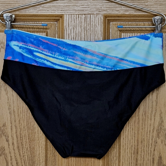 Colorful Two-Piece Bikini • Mid-Rise Bottoms • Tie Top • Size Medium • - Picture 4 of 9